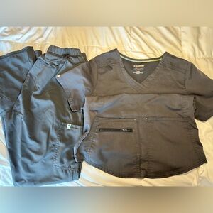 Cherokee Women's Gray Scrub Set